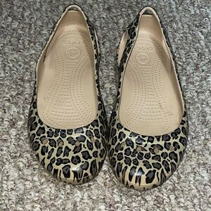 CROCS Kadee women’s tan/black cheetah print ballet flats shoes size 9W